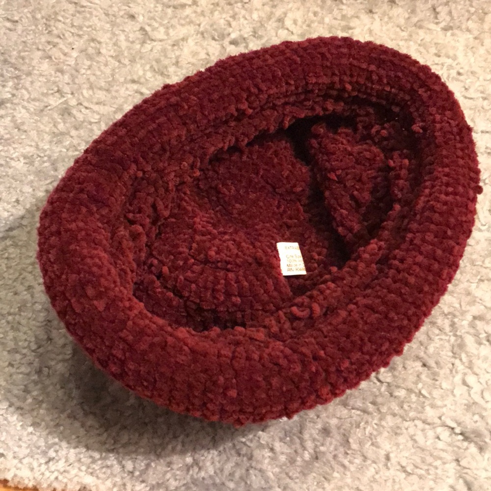 Winter hat - Picture 2 of 4